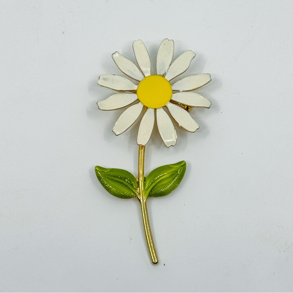 Vintage Enamel Daisy Brooch Stem Floral Pin White Yellow Green